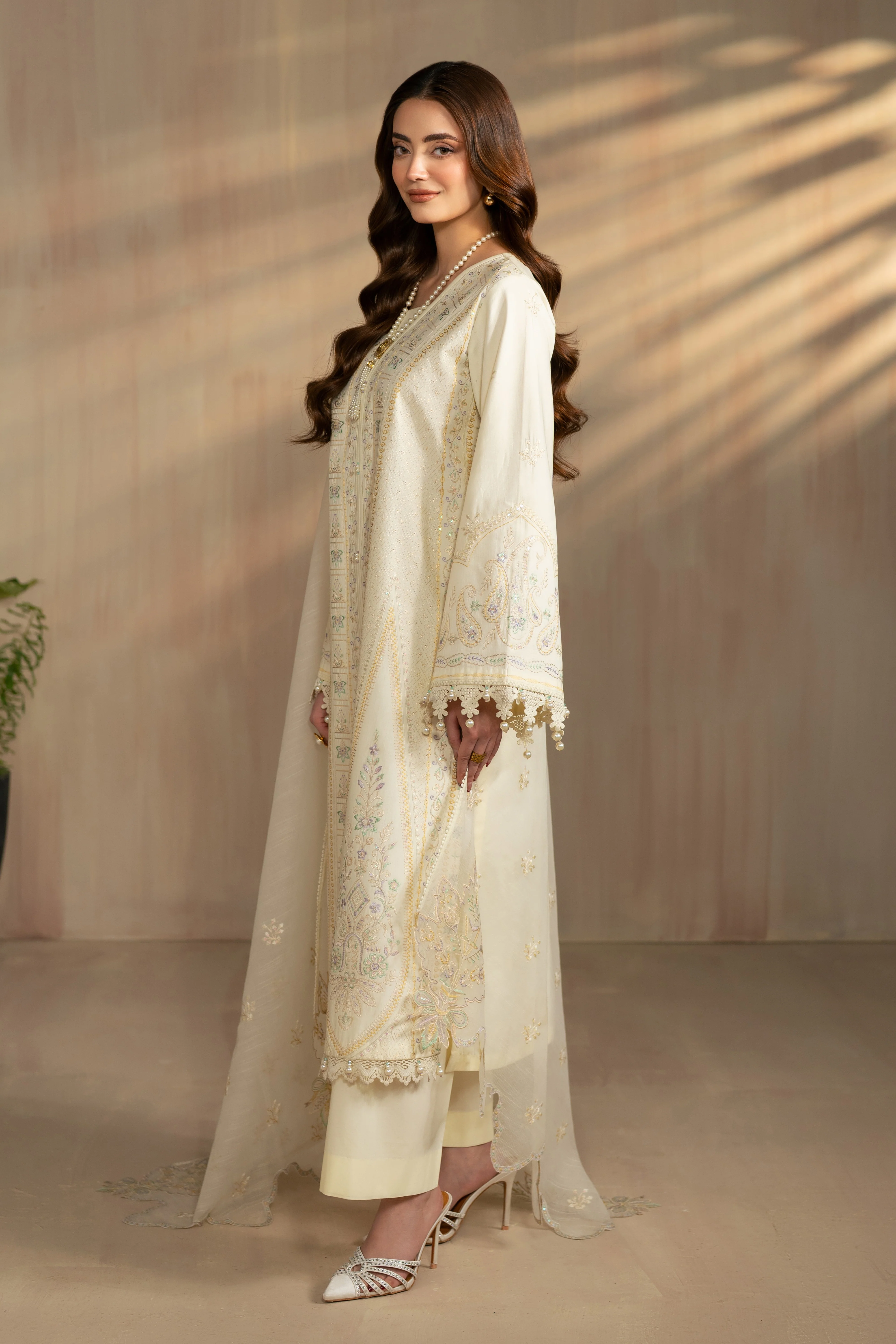Ashnoor - Image 2
