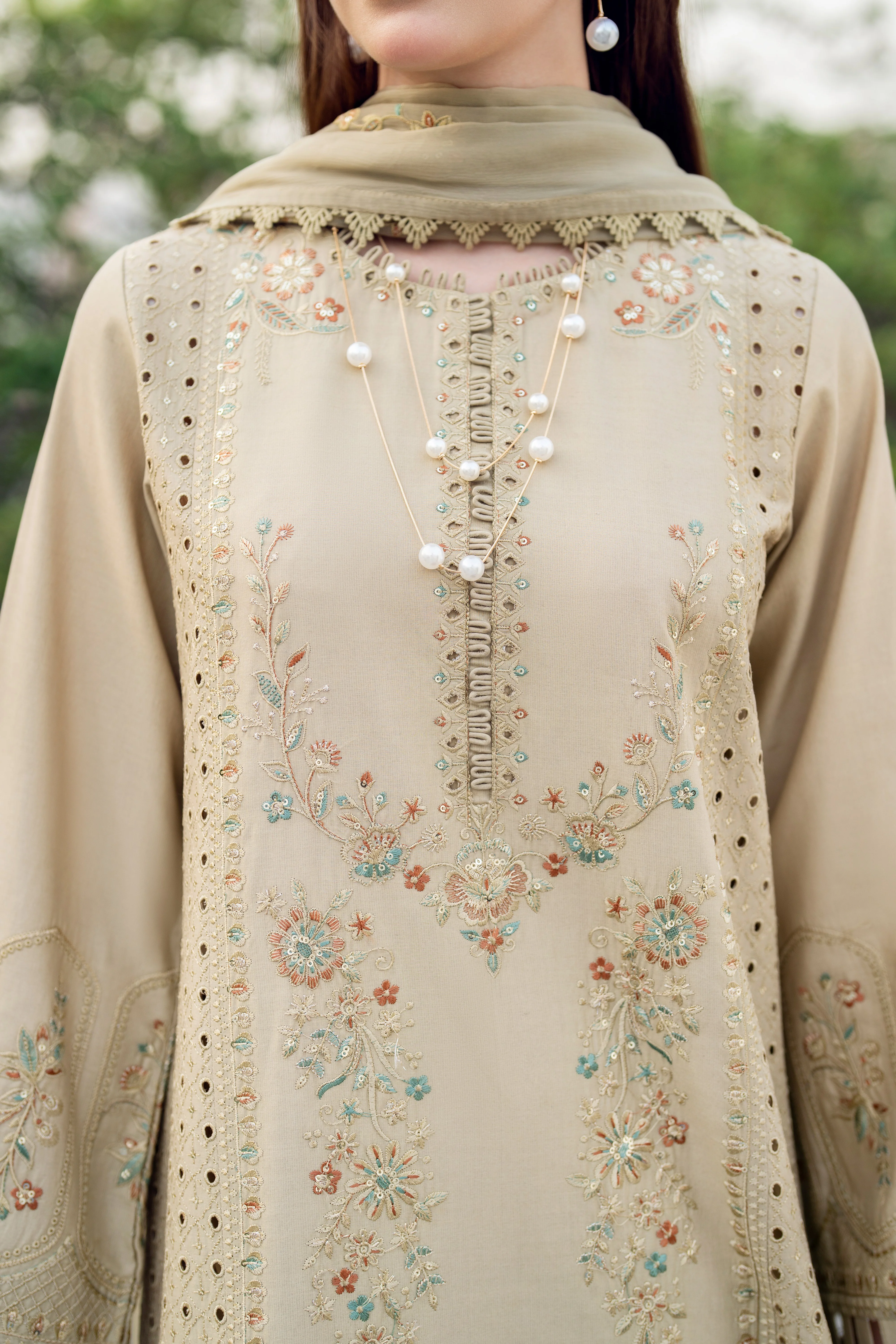 Husan Araa - Image 3