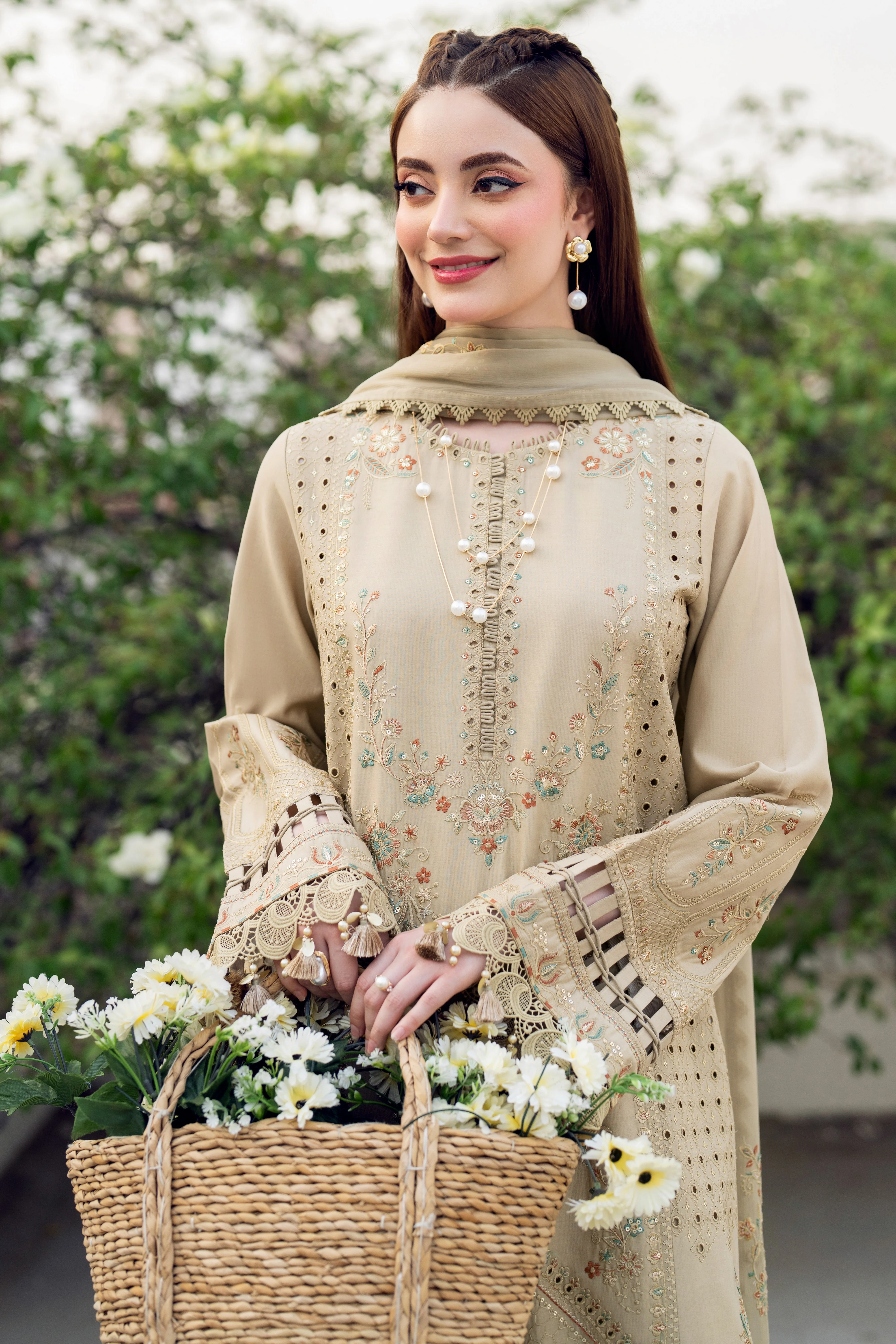 Husan Araa - Image 4