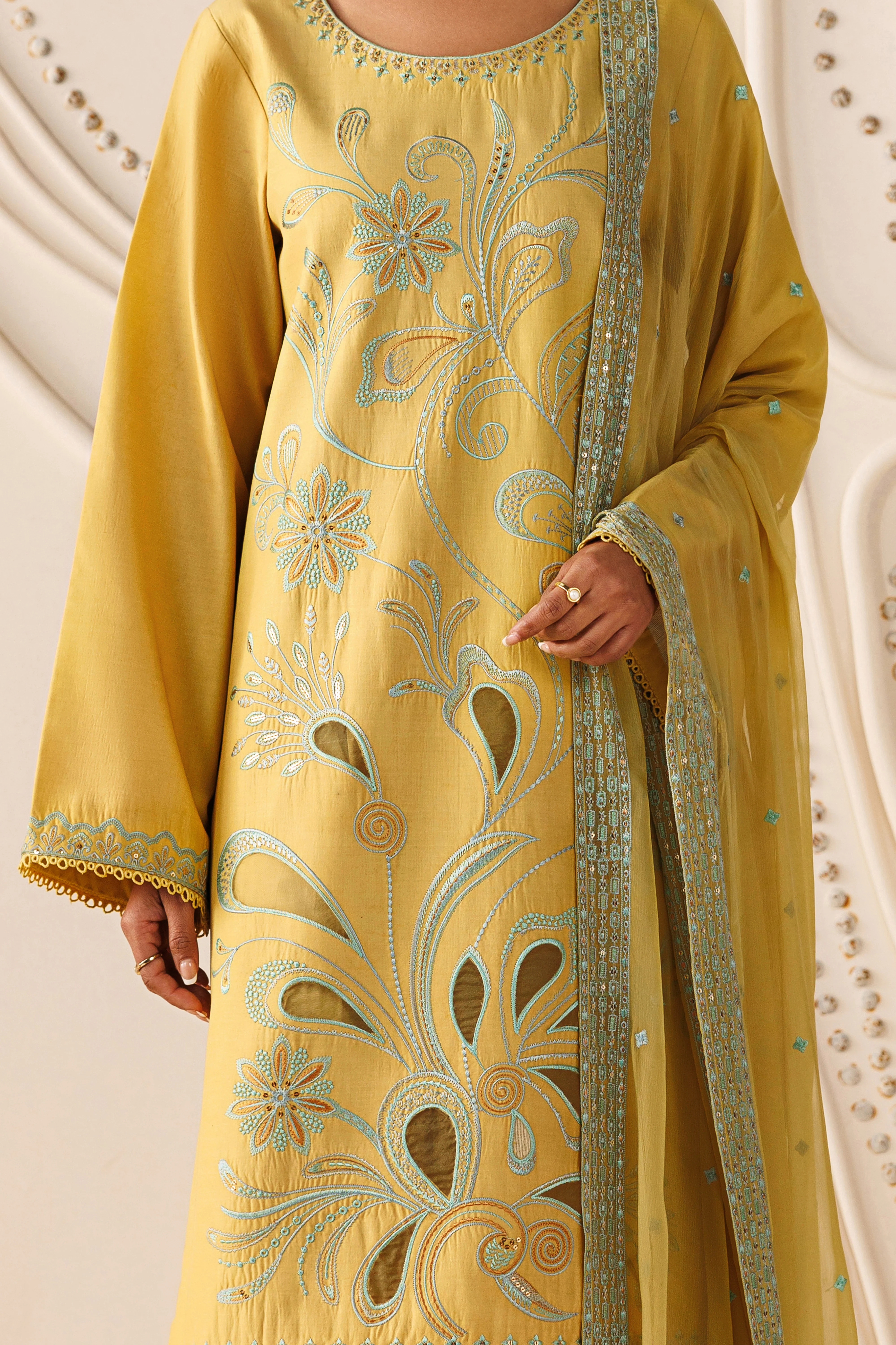 Mary - Image 3