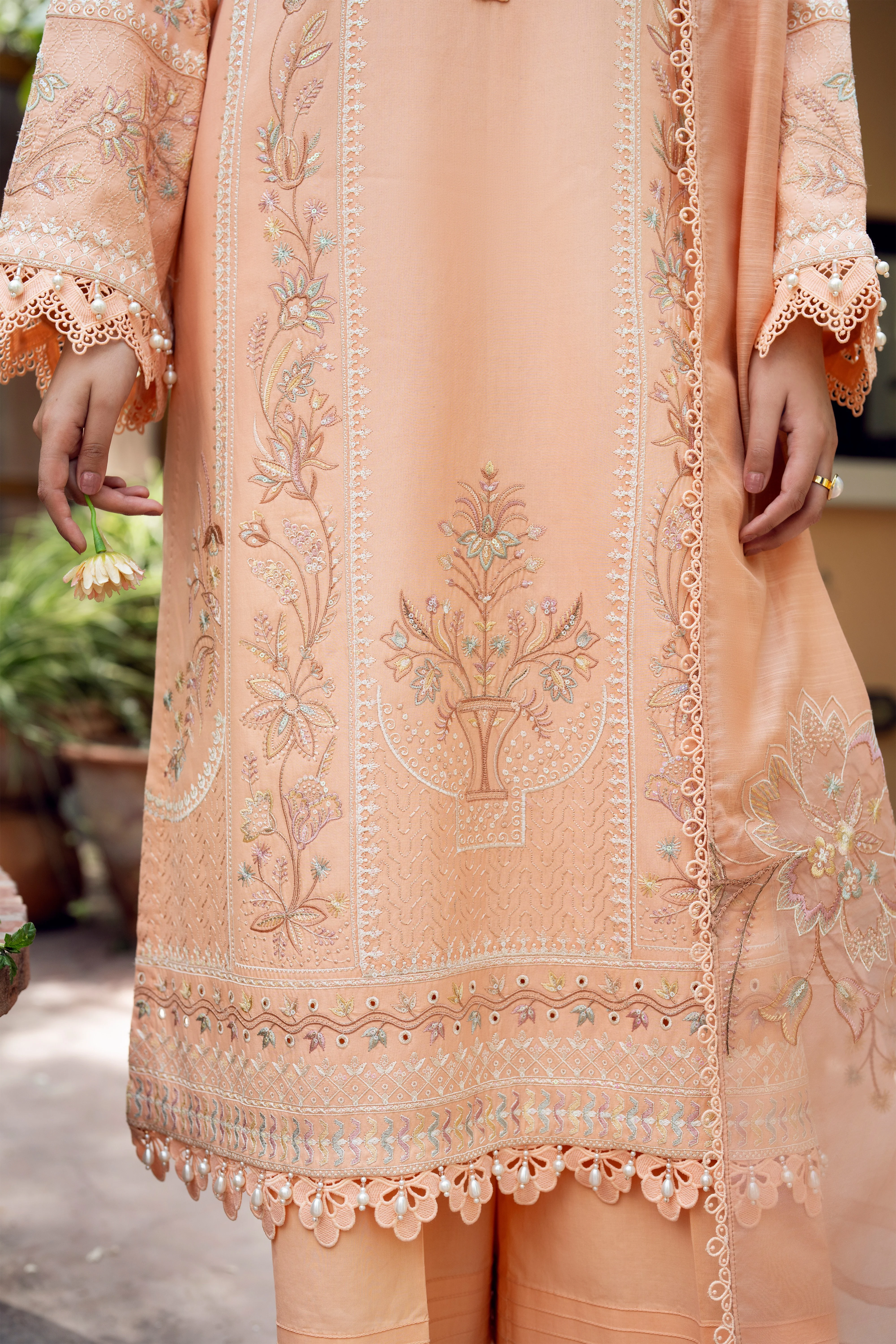 Nasreen - Image 5